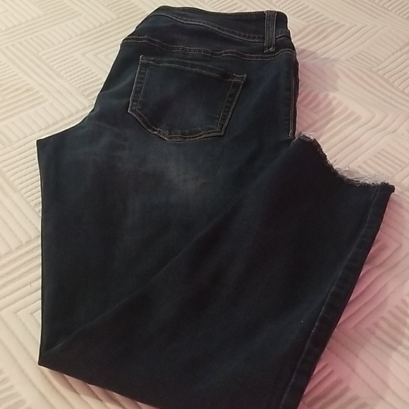 Jeans - Picture 1 of 2